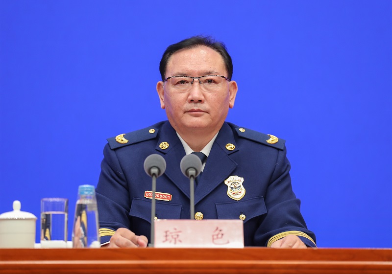 黄色在线污w应急部党组成员、消防救援局局长琼色出席新闻发布会